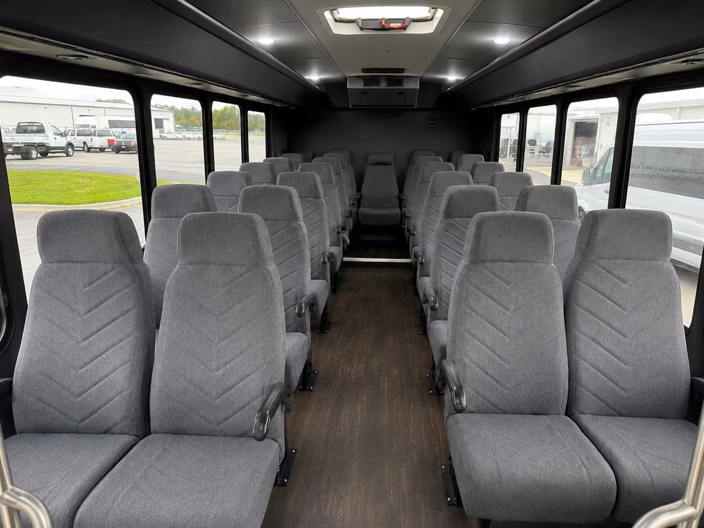 farmington hills 20 passenger minibus rental