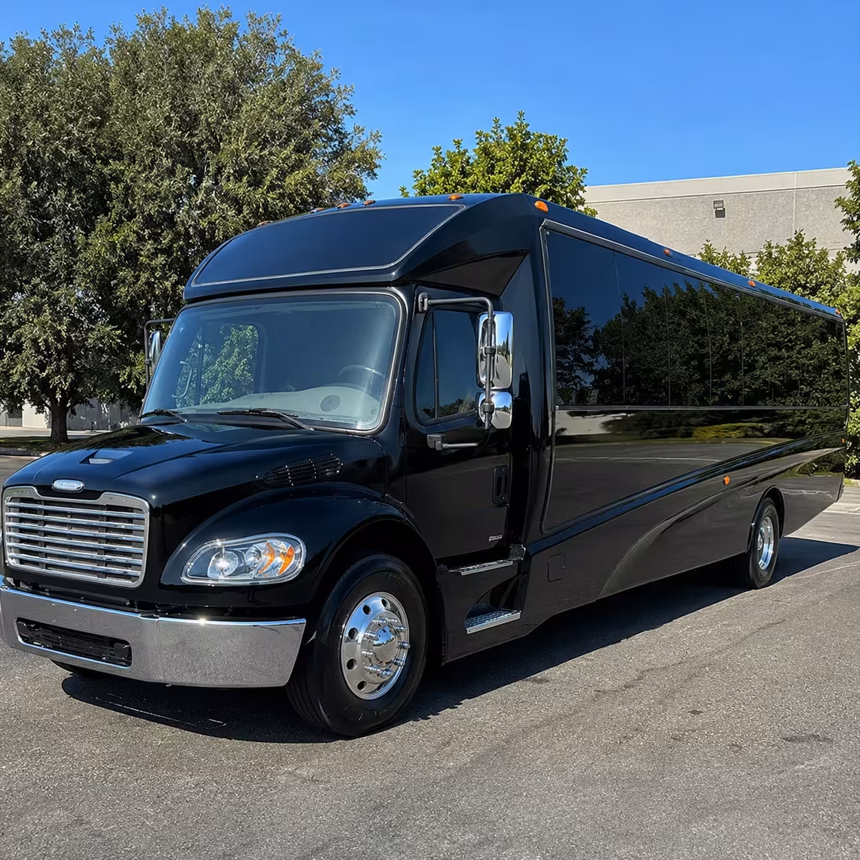 farmington hills 30 passenger minibus rental