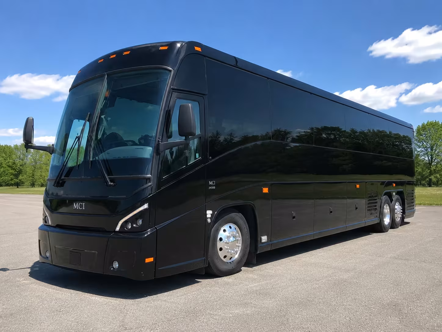 farmington hills charter bus rentals for detroit zoo field trips