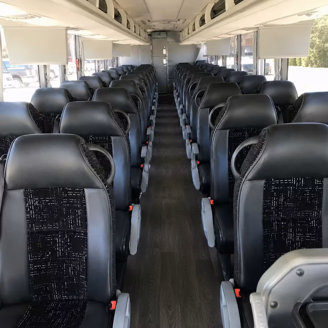 farmington hills charter bus rentals for retreats and conferences