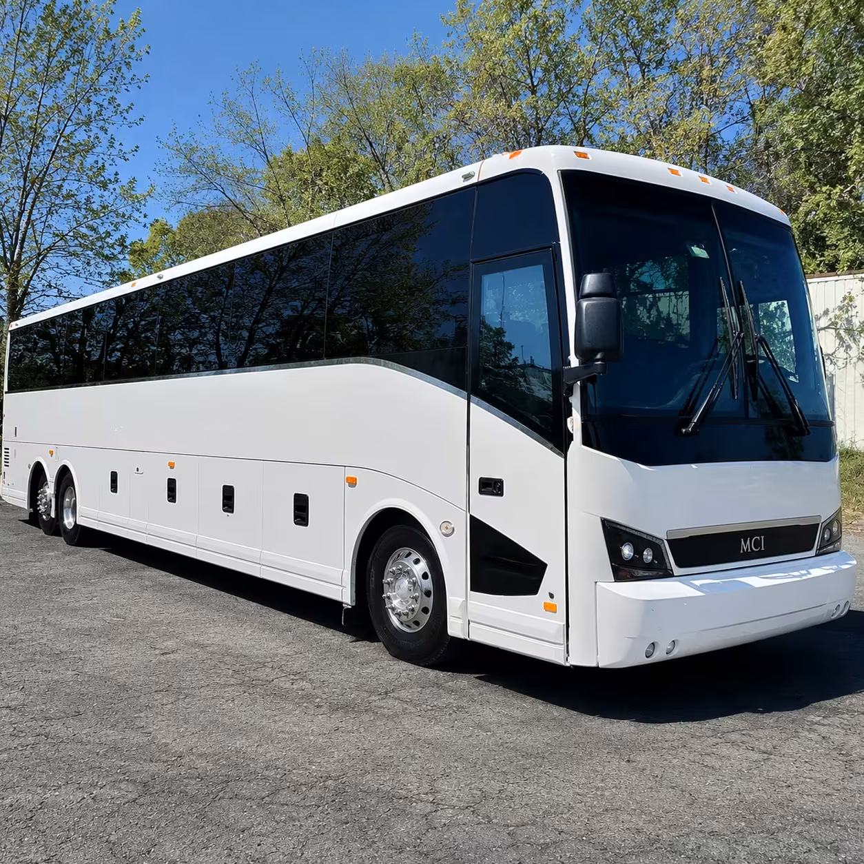 farmington hills employee shuttle services that keep your team moving