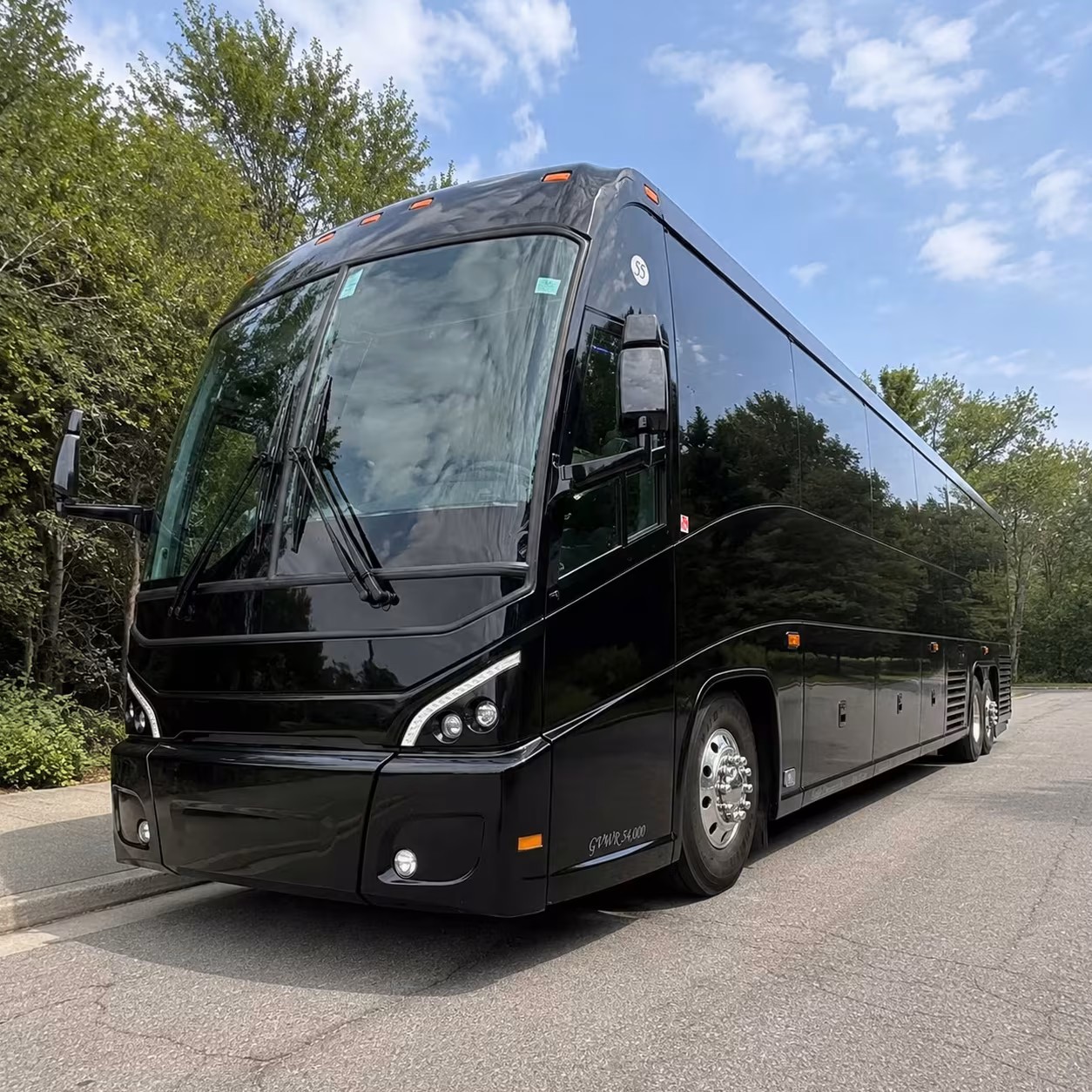 sports team bus rentals from farmington hills for road trips
