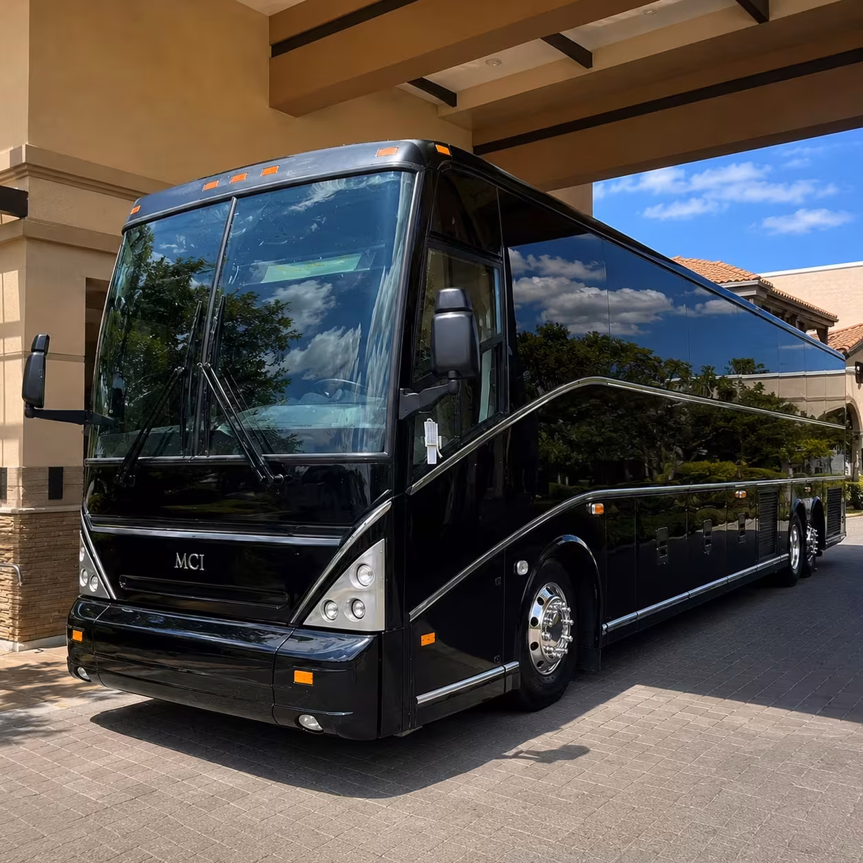 wedding shuttle buses in farmington hills and oakland county